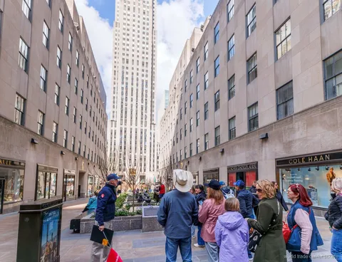 Postój na zdjęcia przy Rockefeller Center na luksusowej wycieczce autobusem po Nowym Jorku