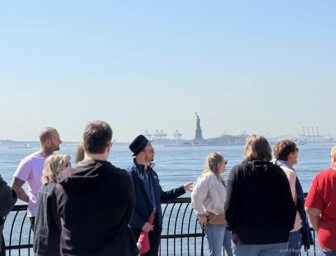 Stop bij het 9/11 Memorial op de NYC luxe bustour