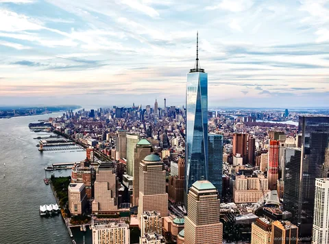 View from One World Observatory over the Manhattan skyline